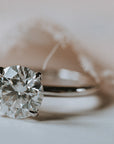 The Rāmallāh | Round 4-Prong Solitaire Moissanite Ring