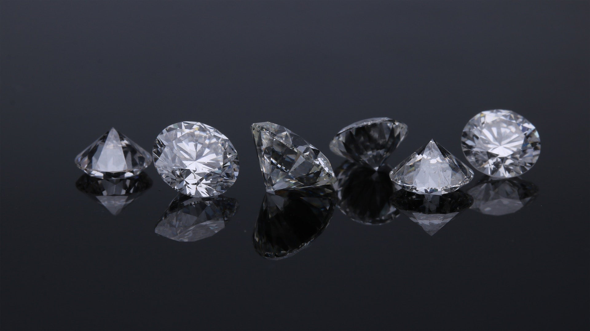 What is Moissanite? Understanding the Diamond Alternative